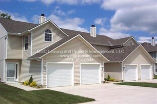 1109 Garden Dr in Harrisonville, MO - Building Photo