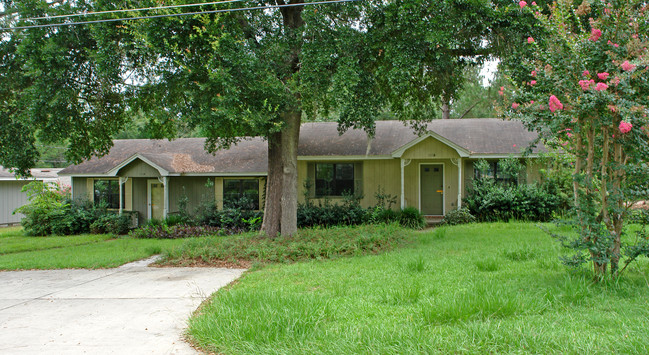 1571 Coombs Dr in Tallahassee, FL - Building Photo - Building Photo