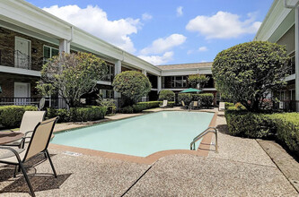 5333 Richmond Ave in Houston, TX - Building Photo - Building Photo