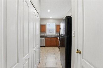 182 Chippendale Terrace in Oviedo, FL - Building Photo - Building Photo