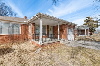 363 N Woodlawn Blvd in Wichita, KS - Building Photo - Building Photo