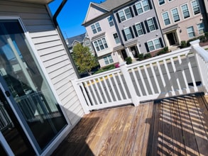 9035 Connor House Rd in Manassas, VA - Foto de edificio - Building Photo