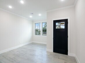 415 County Rd 5102J in Cleveland, TX - Building Photo - Building Photo