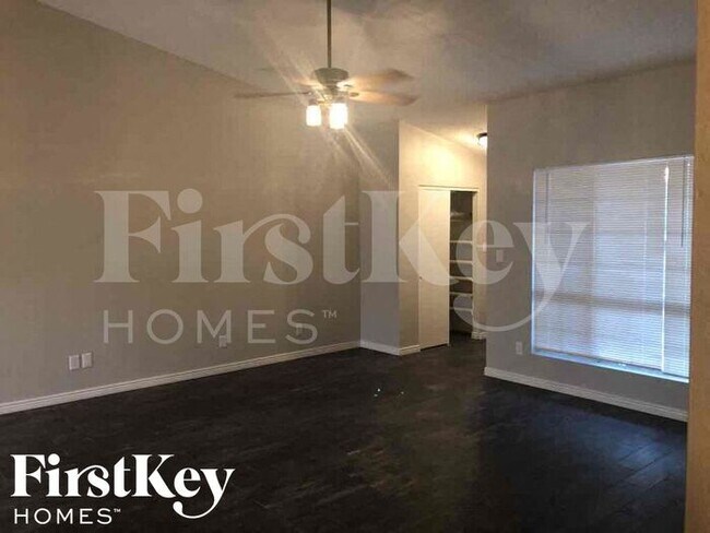 907 W Kerry Ln in Phoenix, AZ - Building Photo - Building Photo