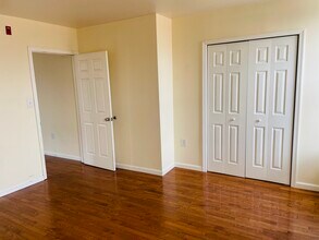 1520 Moore St, Unit 1st Floor in Philadelphia, PA - Building Photo - Building Photo