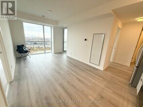 3071 Trafalgar Rd in Oakville, ON - Building Photo - Building Photo