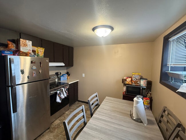 1521 S 33rd St in Milwaukee, WI - Building Photo - Building Photo