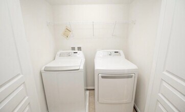 23141 Foxglove Way in California, MD - Building Photo - Building Photo