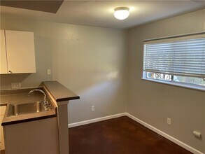 610 Franklin Blvd in Austin, TX - Building Photo - Building Photo