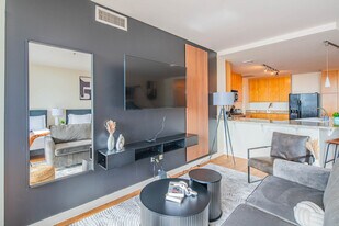 44 W Monroe St in Phoenix, AZ - Building Photo