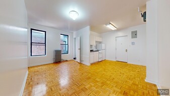 369 Broome St in New York, NY - Building Photo