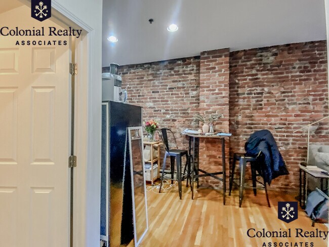 6 Cleveland Pl in Boston, MA - Building Photo - Building Photo