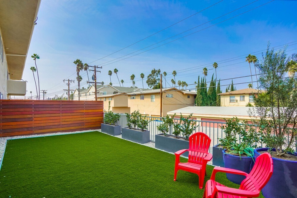 621 E 99th St in Inglewood, CA - Foto de edificio