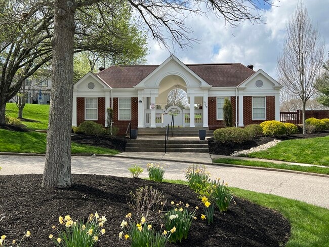 7115 Sweetwater Dr in Florence, KY - Building Photo - Building Photo