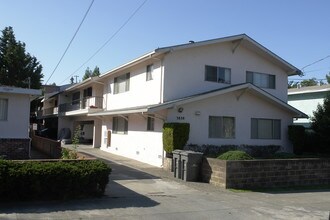 3830 Maybelle Ave in Oakland, CA - Building Photo - Building Photo