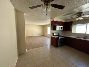 548 Short St in Inglewood, CA - Building Photo - Building Photo