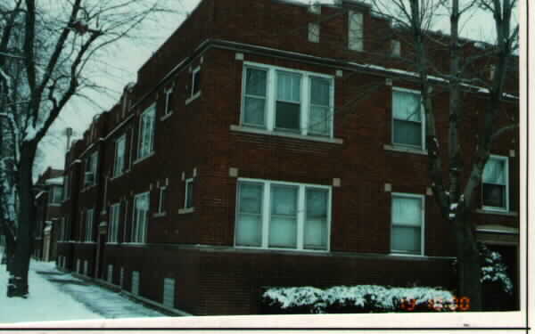 3905 N Linder Ave in Chicago, IL - Foto de edificio