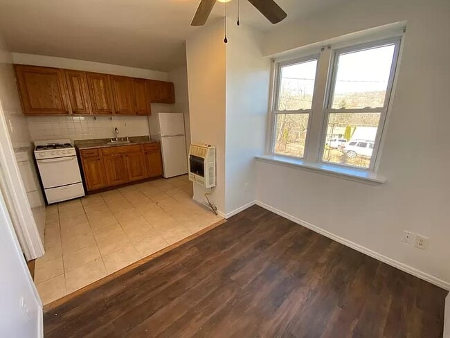 40 Northview Ave in Harveys Lake, PA - Building Photo - Building Photo