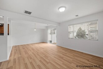 523 W 3rd St in Cheyenne, WY - Foto de edificio - Building Photo