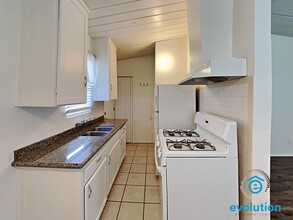 4323-4333 Gresham St in San Diego, CA - Building Photo - Building Photo