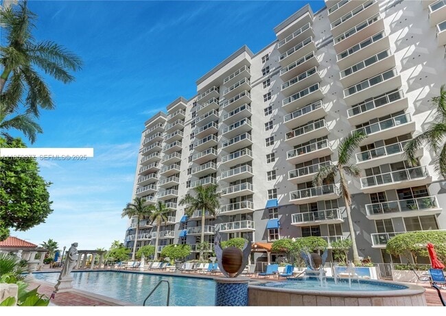 5077 NW 7th St, Unit 1602 in Miami, FL - Building Photo - Building Photo