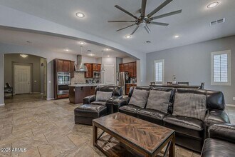 4135 E Grand Canyon Dr in Chandler, AZ - Building Photo - Building Photo