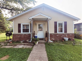 2105 S Waldemere Ave in Muncie, IN - Building Photo