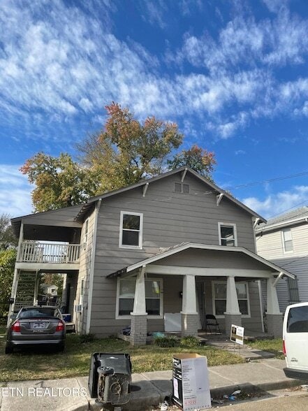 property at 1602 Dora St