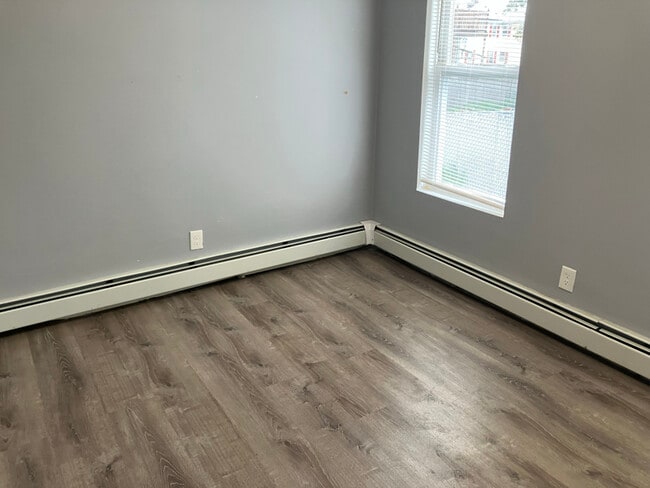 31 Harvard St, Unit 4 in Brockton, MA - Building Photo - Building Photo