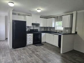83 Stebbins Dr in Winter Haven, FL - Building Photo - Building Photo