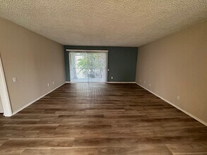 2603 Harriman Ln, Unit 4 in Redondo Beach, CA - Building Photo - Building Photo