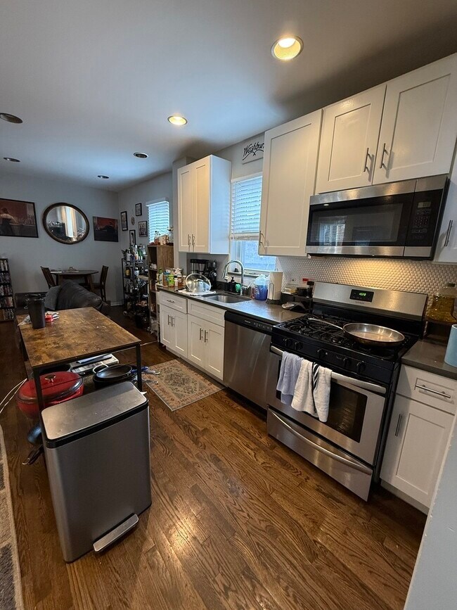 516 N May St in Chicago, IL - Building Photo - Building Photo