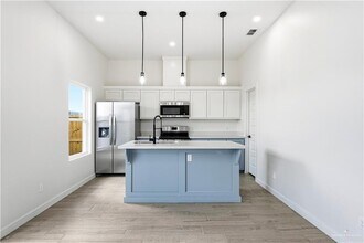 14 Notre Dame Ave in Mission, TX - Building Photo - Building Photo