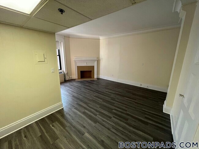 62 Boylston St, Unit 921 in Boston, MA - Building Photo - Building Photo