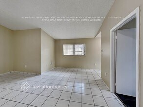 2579 W 70th St in Hialeah, FL - Building Photo - Building Photo