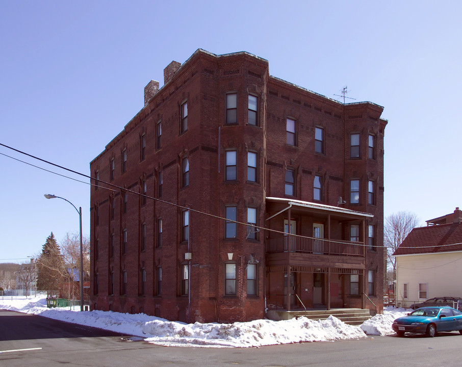 58 N Bridge St in Holyoke, MA - Building Photo