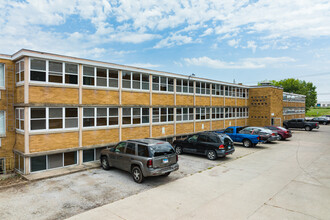 Morton Street Apartments in Jacksonville, IL - Building Photo - Building Photo