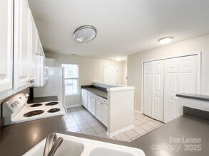 217 Arlington Downs Blvd in Matthews, NC - Building Photo - Building Photo