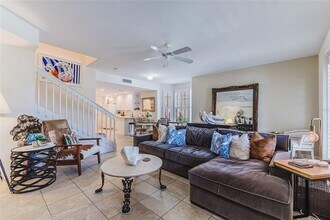 1564 Napoli Dr W in Sarasota, FL - Building Photo - Building Photo