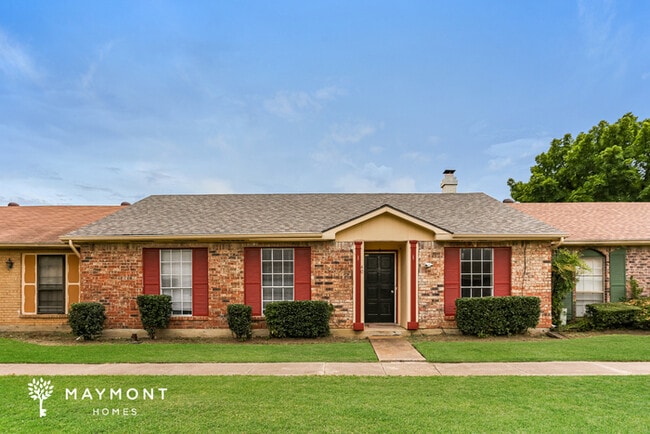 property at 40 E Mountain Creek Dr