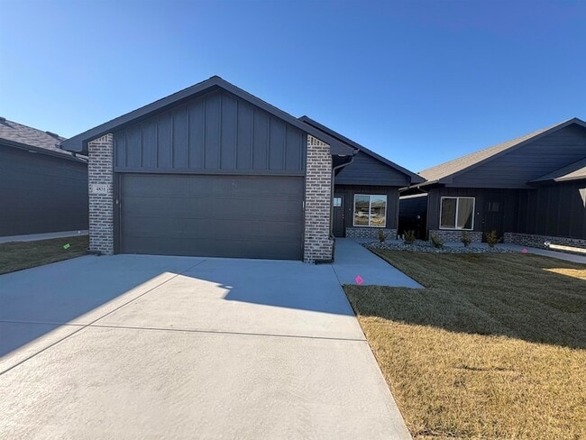 property at 4831 N Vassar Ave