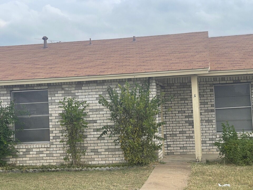 2302 Hunt Dr in Killeen, TX - Building Photo