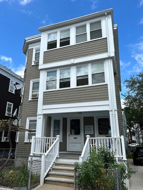 property at 18 Stellman Rd