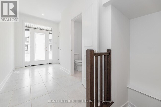 234 Zinnia Way in Ottawa, ON - Building Photo - Building Photo