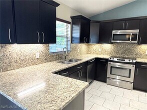 9155 Aster Rd in Ft. Myers, FL - Building Photo - Building Photo