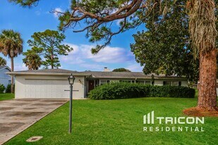 1006 Barton Blvd in Rockledge, FL - Building Photo