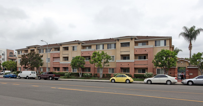 White Oak Lassen Apartments in Northridge, CA - Building Photo - Building Photo