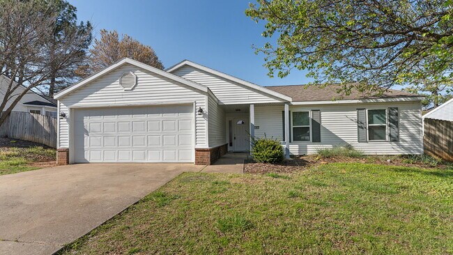 3062 W Wildflower St in Fayetteville, AR - Building Photo - Building Photo