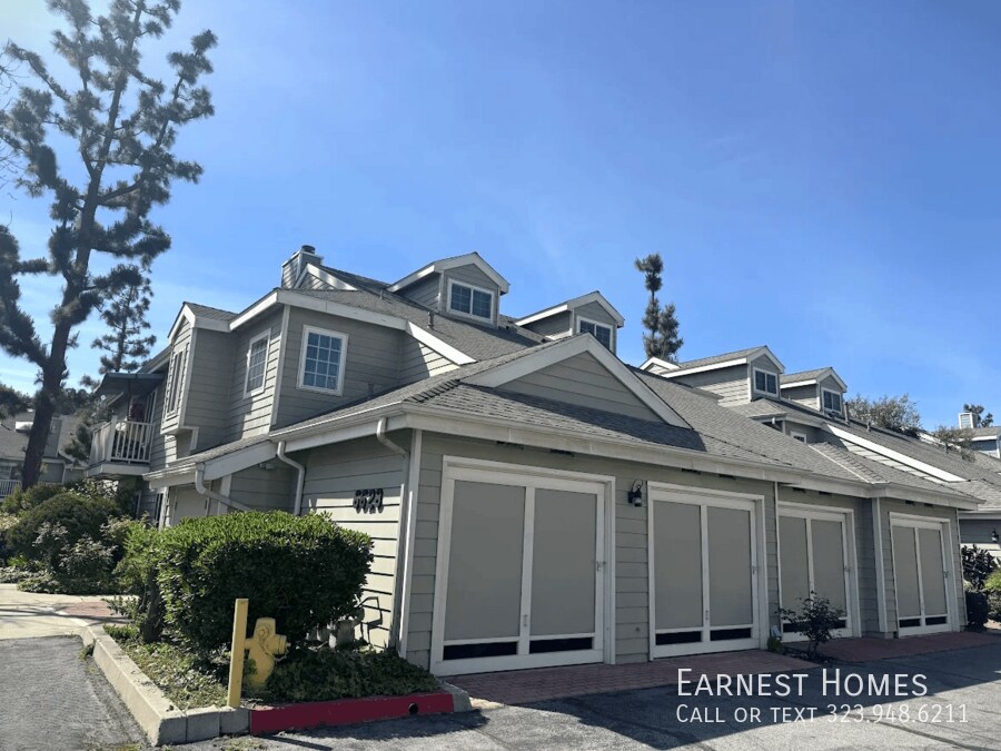 6628 N Clybourn Ave in Los Angeles, CA - Building Photo