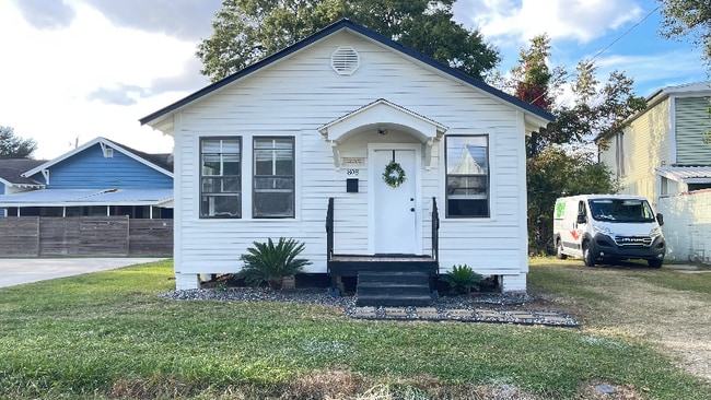 property at 808 Gordon St